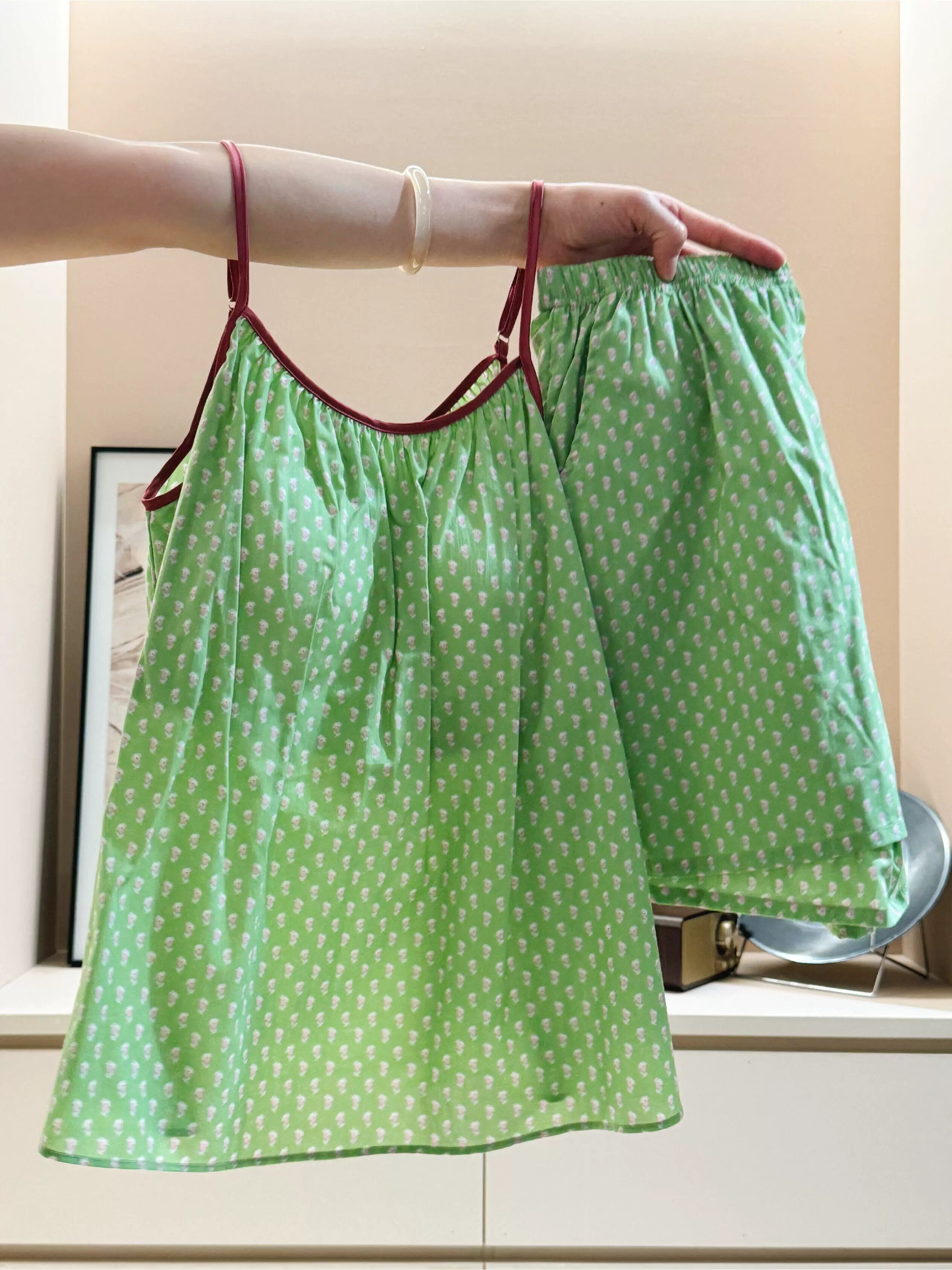 Sweet Girly Fresh Çiçəkli Asma Kəmər Döş Yastığı Pijama Qadın 2026 Yay Böyük Ölçülü Ev Geyimi İki Parçalı Dəst
