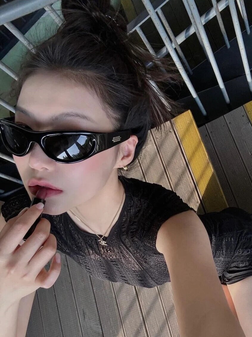 Jennie eyni stil günəş eynəyi 2024 yeni gm qadın moda yüksək səviyyəli mənalı kvadrat dəyirmi üz Amerika velosiped baş bandı günəş eynəyi