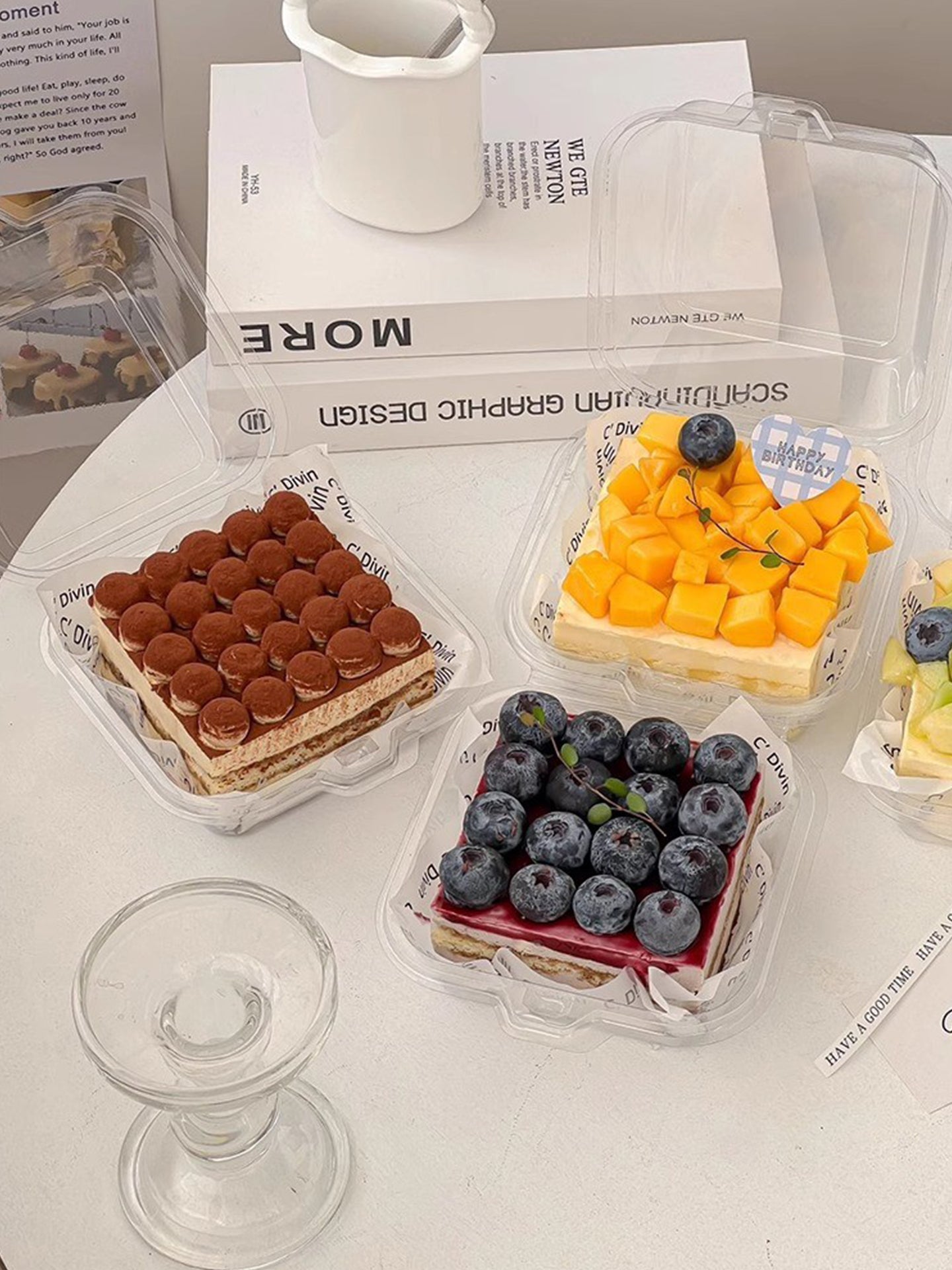 Şəffaf tiramisu qablaşdırma qutusu bento tort qutusu mus kublara kəsilmiş desert çörəkçilik xəmir qablaşdırma qutusu