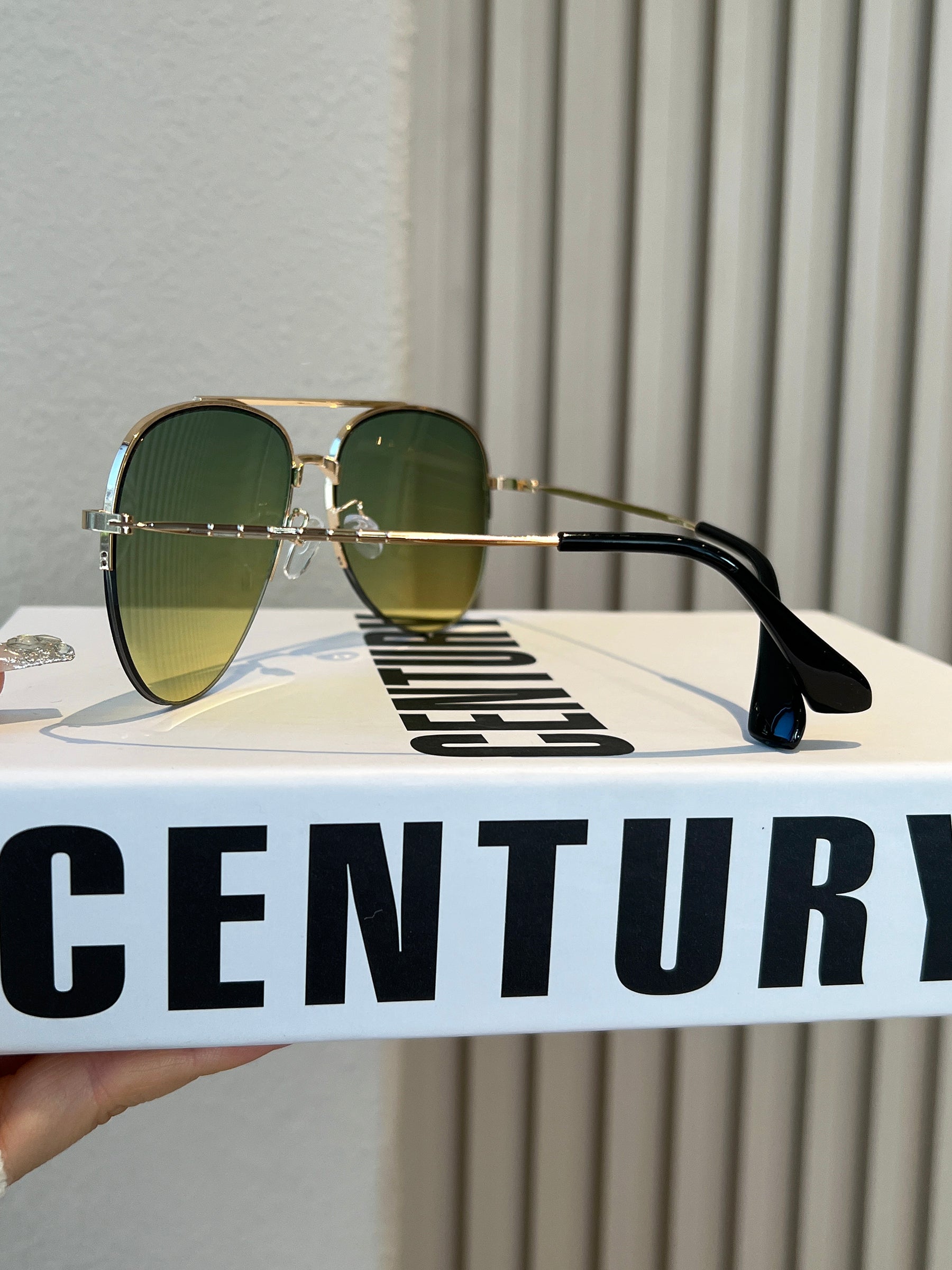 Kişilər və qadınlar üçün Aviator günəş eynəkləri, böyük üzlər üçün toad eynəkləri, sürmə və sürmək üçün anti-UV fərdiləşdirilmiş yarım çərçivəli gün eynəkləri, moda