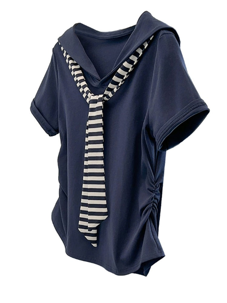 Qadınlar üçün tünd göy rəngli zolaqlı yaxalıqlı qısaqol futbolka, yeni yay stili, böyük ölçü, gözəl və arıqladıcı, bel sıxan köynək.