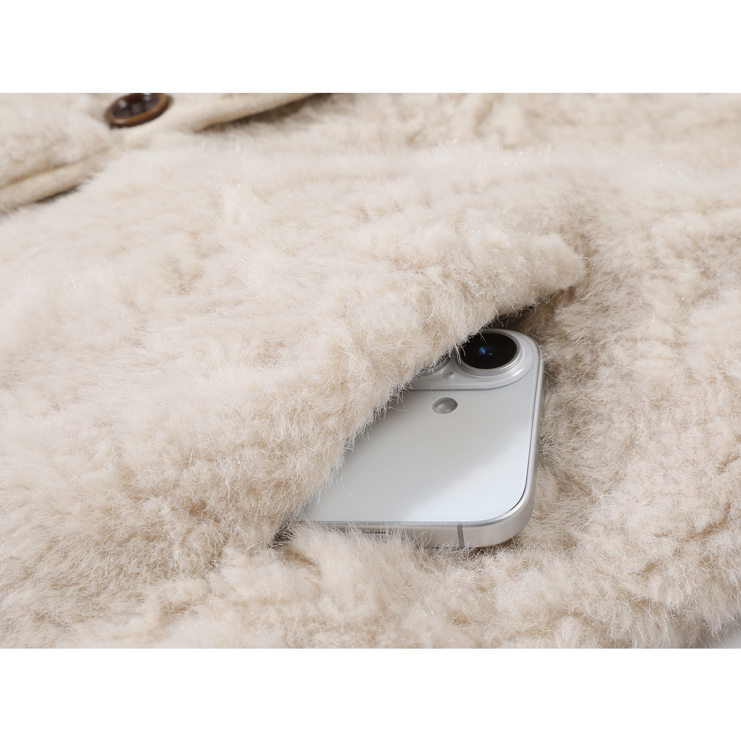 Chorissa qadınlar üçün fransız üslubunda qırxılmış palto, yeni payız/qış üslubunda, zərif və zərif.