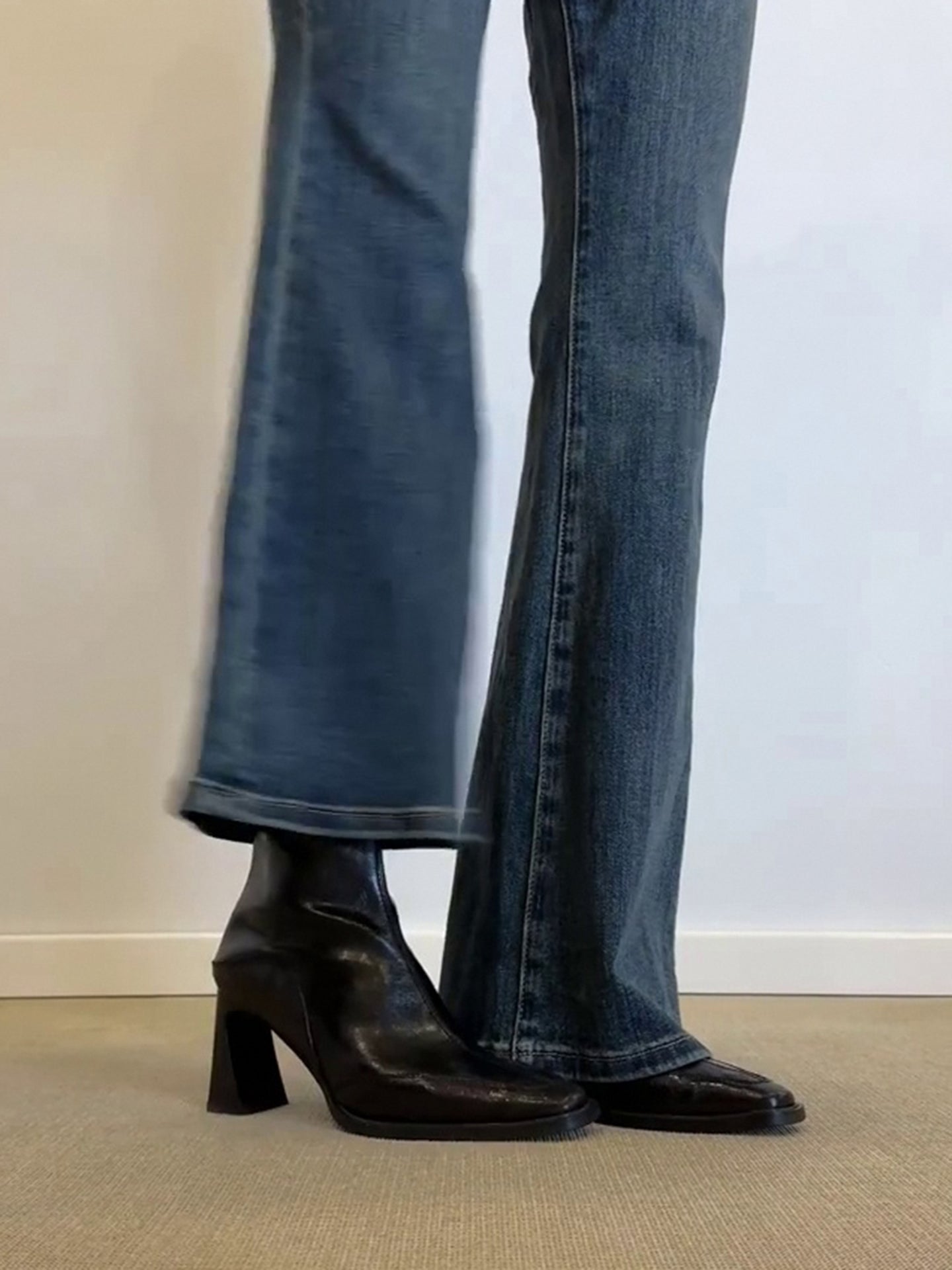 Qoyun dərisi versiyası ~ Qadınlar üçün orijinal dəri kvadrat burunlu fransız topuq çəkmələri, hündürdaban ayaqqabılar, 2025-ci ilin yeni modeli, qalın dabanlı ayaqqabılar, Martin çəkmələri, elastik və nazik çəkmələr.