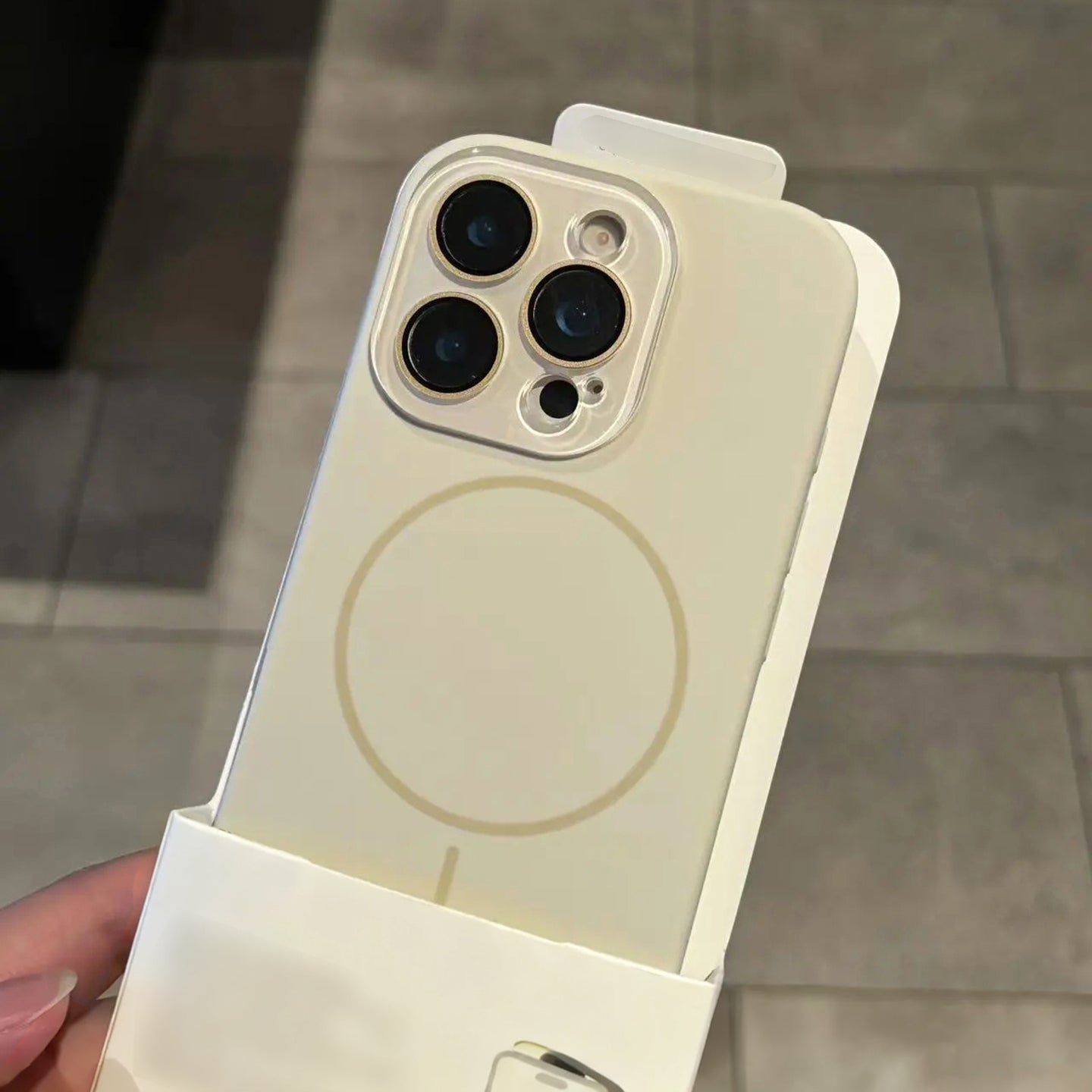 Apple iphone cib telefonu üçün uyğun maye silikon kiçik pəncərə, yeni 17promax yüksək səviyyəli sense 15 maqnit udma ilə 14 linza plyonka düz rəng 13 hər şey daxil düşməyə qarşı 16pro niş kişi və qadın qutusu